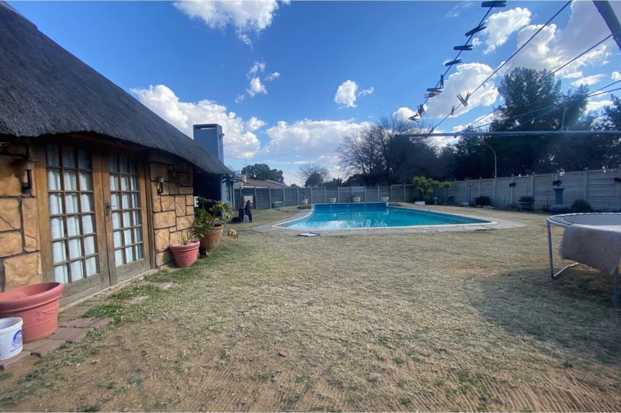 5 Bedroom Property for Sale in Sasolburg Free State